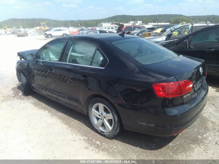 2014 VOLKSWAGEN JETTA SEDAN TDI - 3VWLL7AJ7EM373333