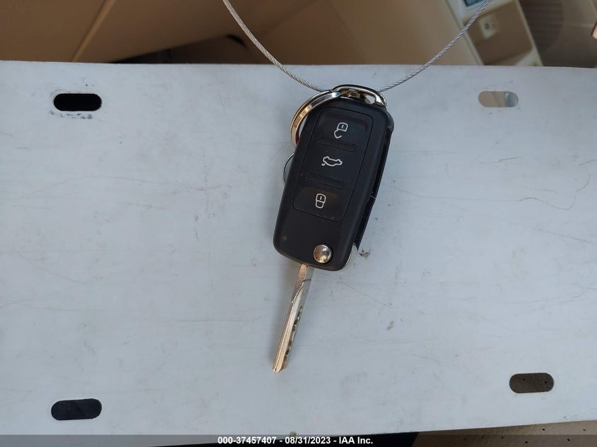 VIN WVGAV7AX5HK001103 2017 VOLKSWAGEN TIGUAN S