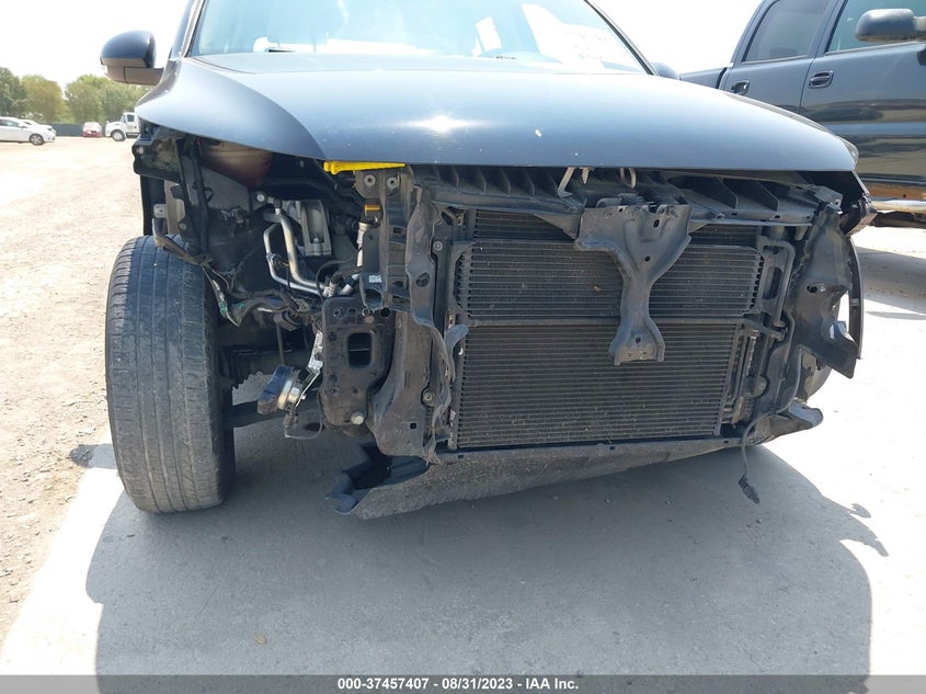 VIN WVGAV7AX5HK001103 2017 VOLKSWAGEN TIGUAN S