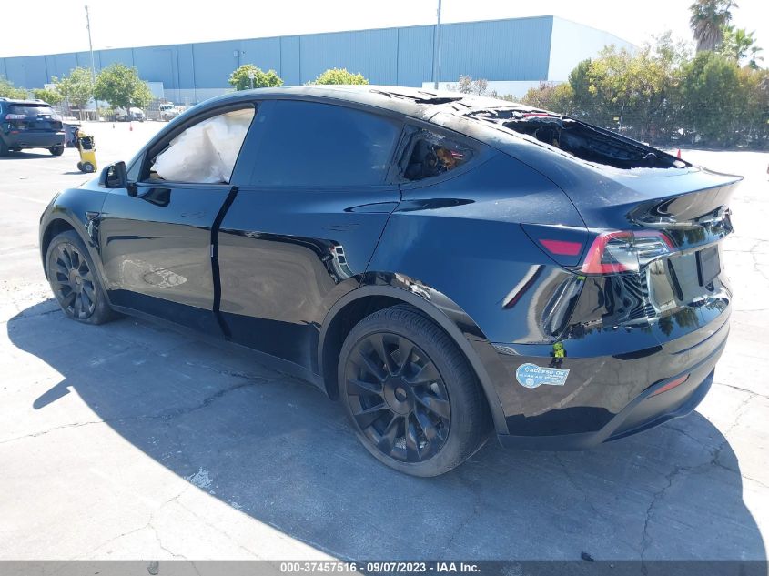 2021 TESLA MODEL Y - 5YJYGDEE9MF095403