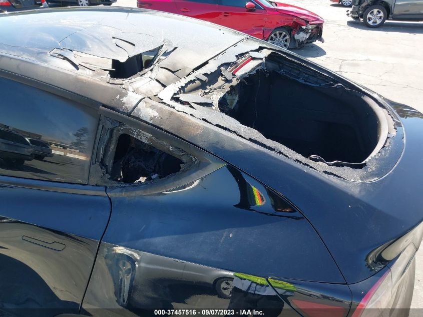 2021 TESLA MODEL Y - 5YJYGDEE9MF095403