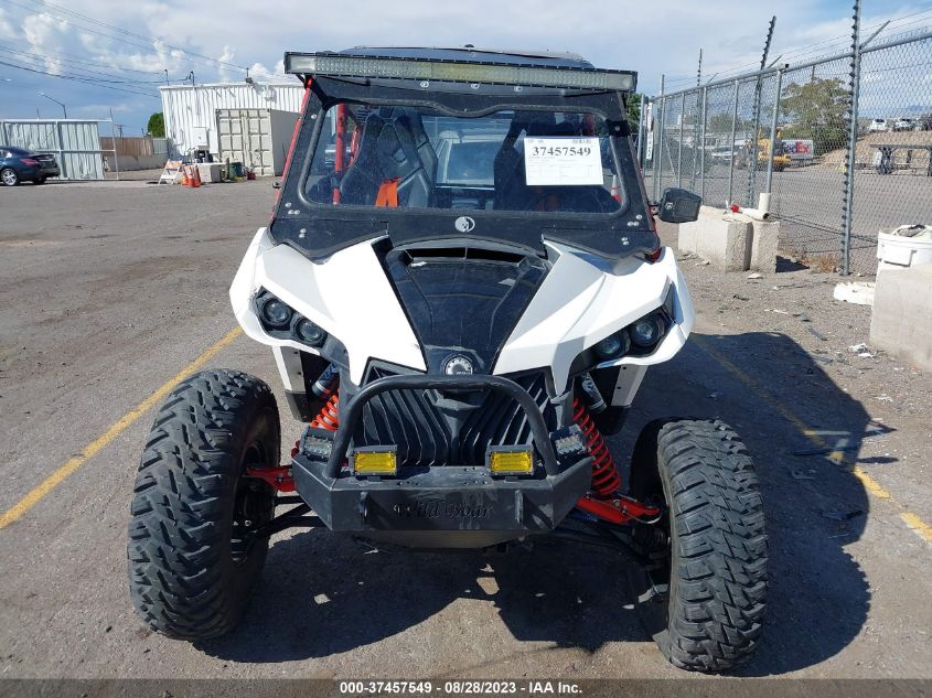 2018 CAN-AM MAVERICK MAX 1000R DPS - 3JBPBAP21JJ000033