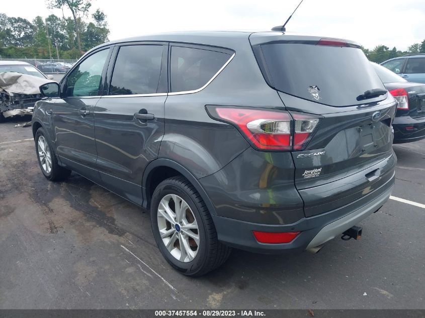 2017 FORD ESCAPE SE - 1FMCU9GD5HUA69121