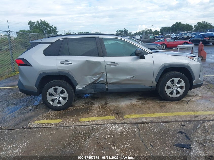 VIN 2T3H1RFV0KW030959 2019 TOYOTA RAV4 LE