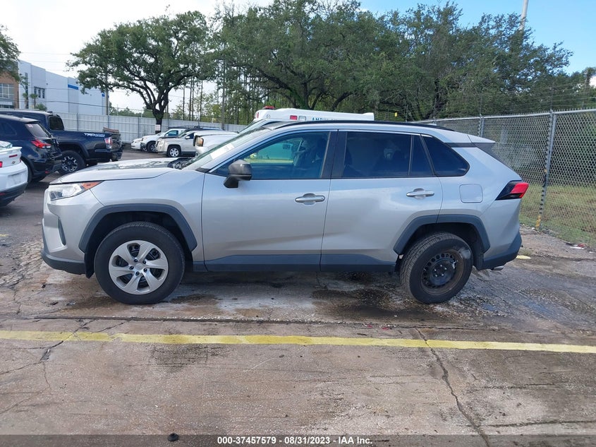 VIN 2T3H1RFV0KW030959 2019 TOYOTA RAV4 LE