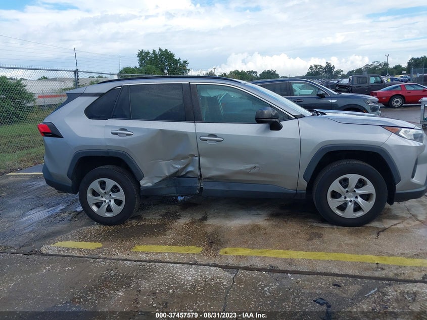 VIN 2T3H1RFV0KW030959 2019 TOYOTA RAV4 LE