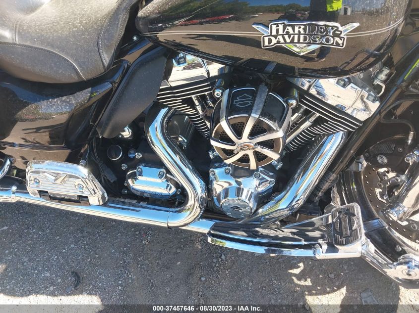 2012 HARLEY-DAVIDSON FLHP POLICE ROAD KING 1HD1FHM16CB675430