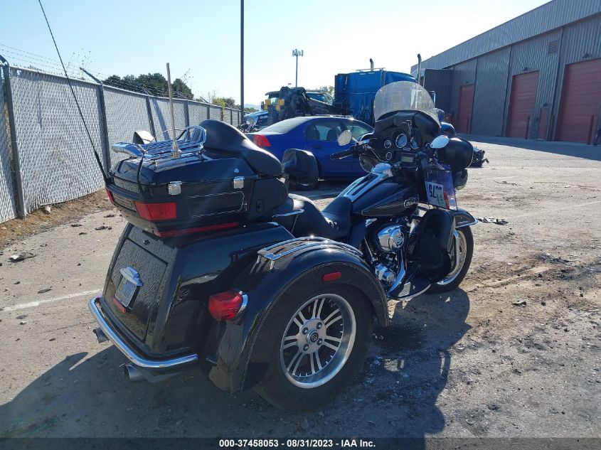 2013 HARLEY-DAVIDSON FLHTCUTG TRI GLIDE ULTRA CLASSIC 1HD1MAM14DB857173