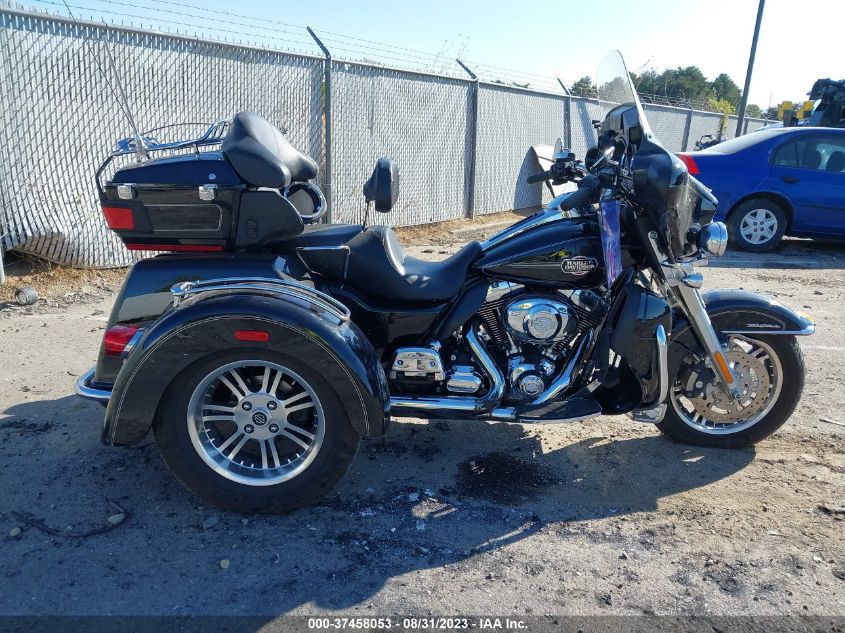 2013 HARLEY-DAVIDSON FLHTCUTG TRI GLIDE ULTRA CLASSIC 1HD1MAM14DB857173