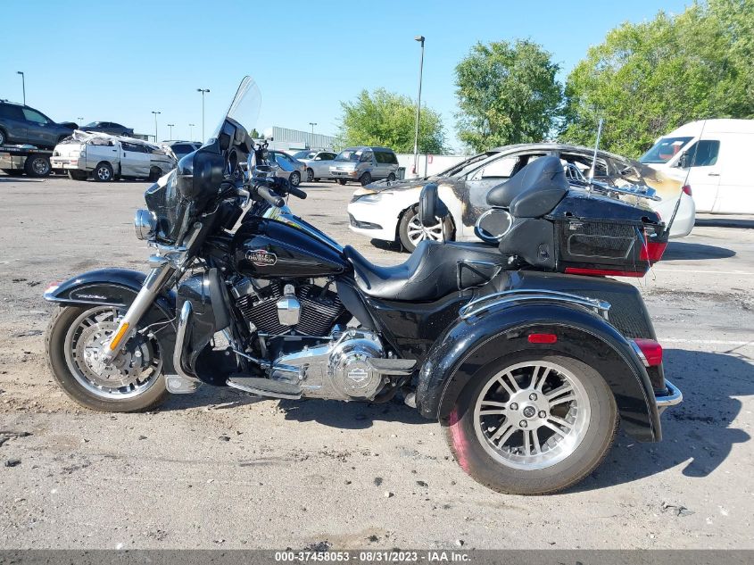 2013 HARLEY-DAVIDSON FLHTCUTG TRI GLIDE ULTRA CLASSIC 1HD1MAM14DB857173