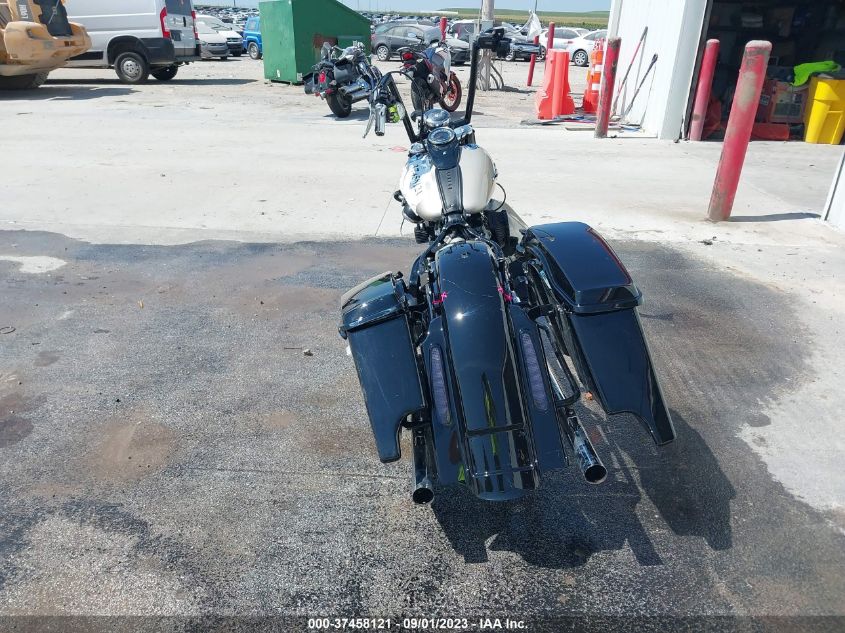 2018 HARLEY-DAVIDSON FLHCS HERITAGE CLASSIC 114 1HD1YBK13JC078592