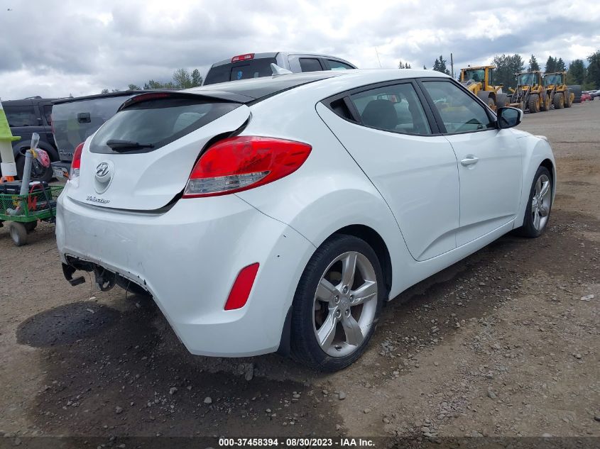 2013 HYUNDAI VELOSTER W/GRAY INT - KMHTC6AD1DU165140