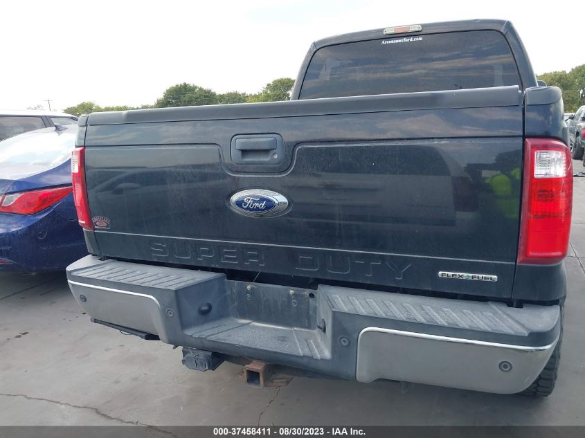 2015 FORD SUPER DUTY F-250 SRW LARIAT/PLATINUM - 1FT7W2B65FEC43826