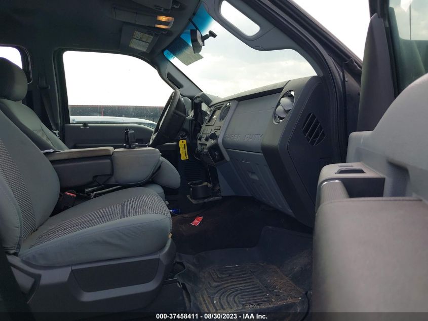2015 FORD SUPER DUTY F-250 SRW LARIAT/PLATINUM - 1FT7W2B65FEC43826