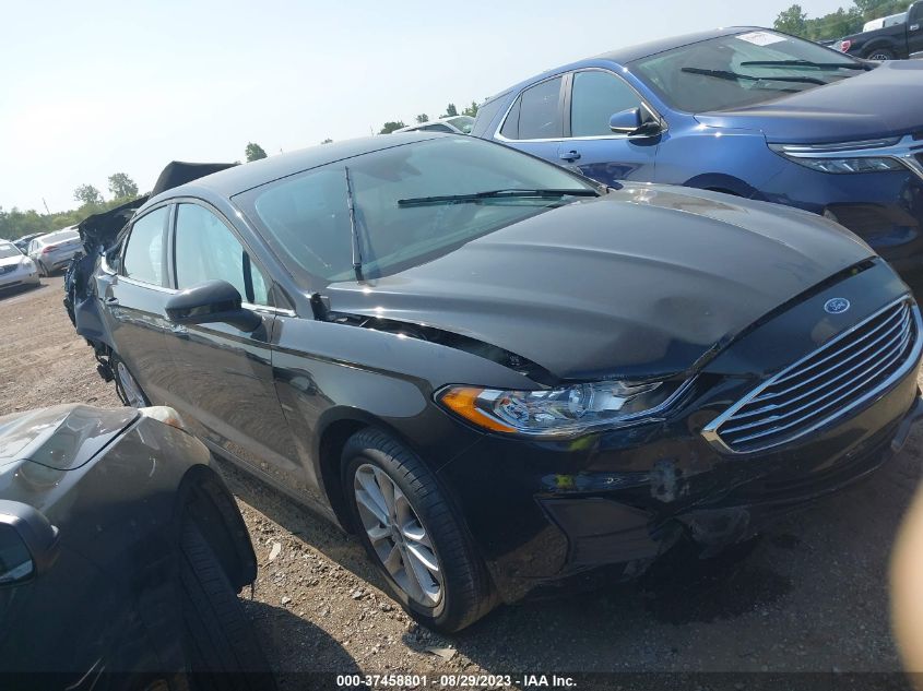 3FA6P0HD5LR167624 Ford Fusion SE