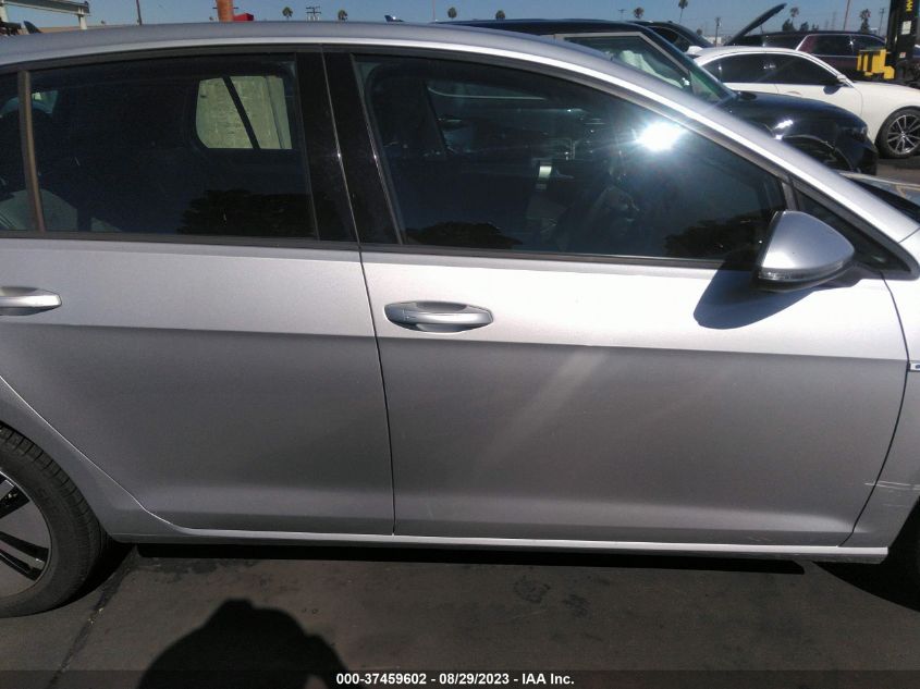 2016 VOLKSWAGEN E-GOLF SE - WVWKP7AU5GW909616