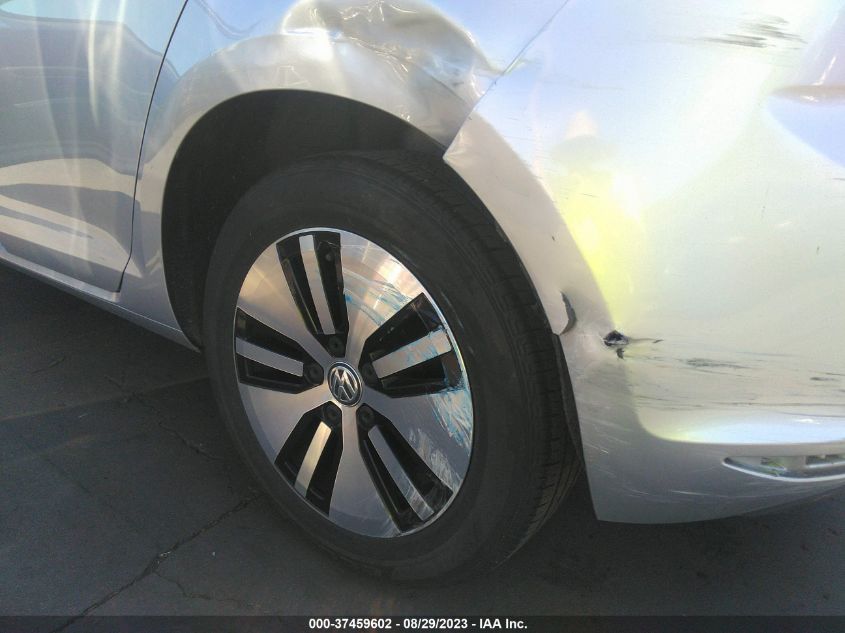 2016 VOLKSWAGEN E-GOLF SE - WVWKP7AU5GW909616