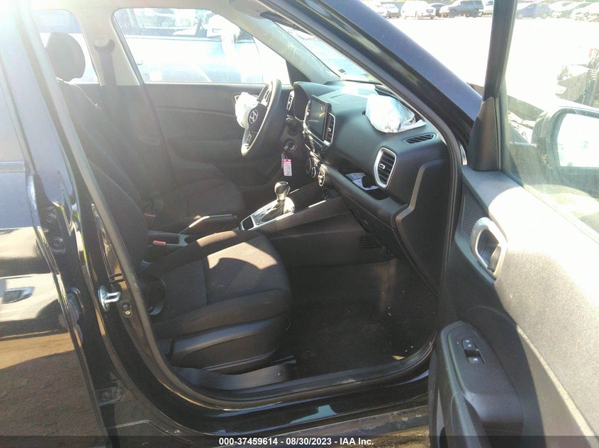 VIN KMHRB8A38MU068601 2021 HYUNDAI VENUE SE