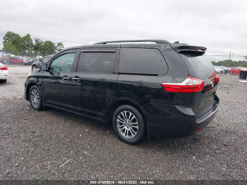 5TDYZ3DC9JS960611 2018 TOYOTA SIENNA, photo no. 3