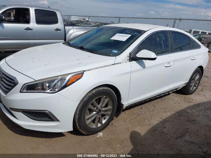 2016 HYUNDAI SONATA 2.4L SE - 5NPE24AF9GH323910