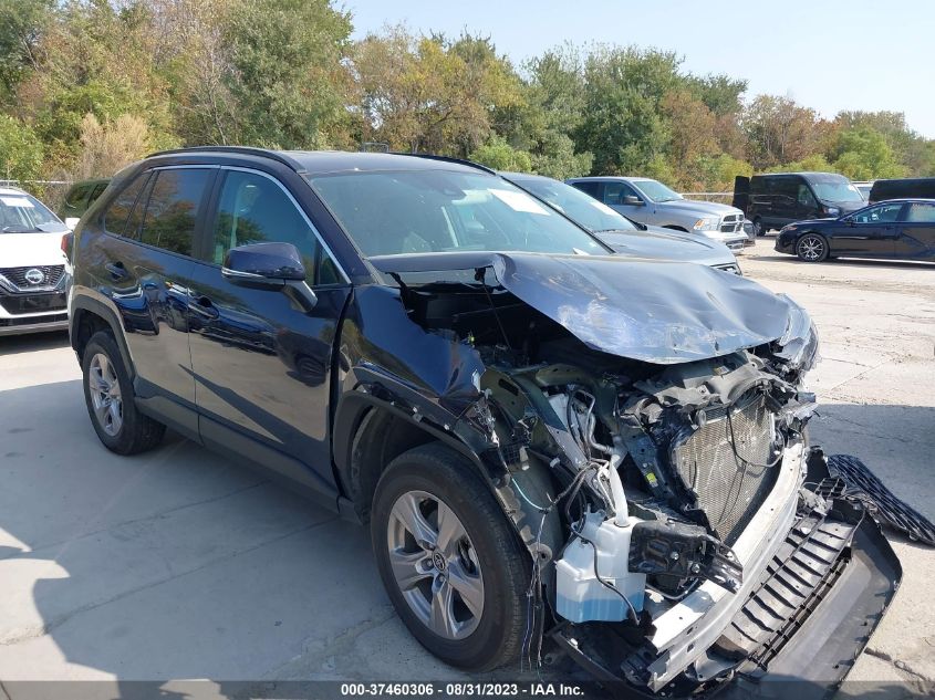 2022 TOYOTA RAV4 XLE - 2T3P1RFV0NW280010