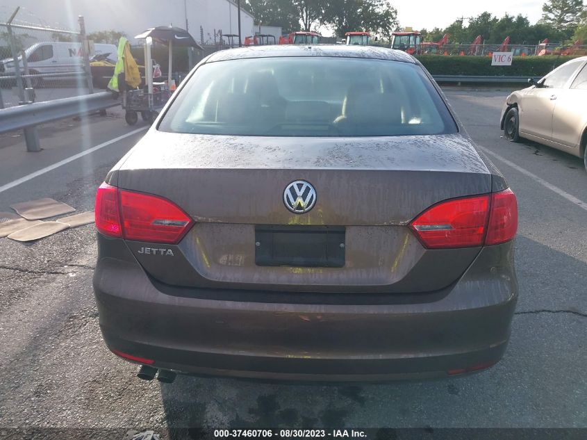 2014 VOLKSWAGEN JETTA SEDAN S - 3VW2K7AJ1EM225998