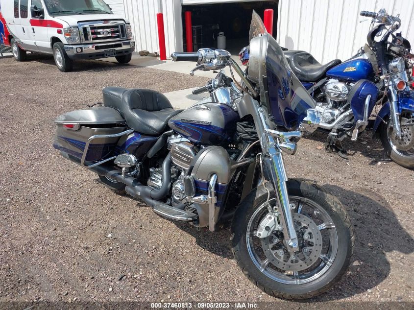 1HD1TEF1XHB951751 HARLEY-DAVIDSON FLHTKSE CVO LIMITED 2017