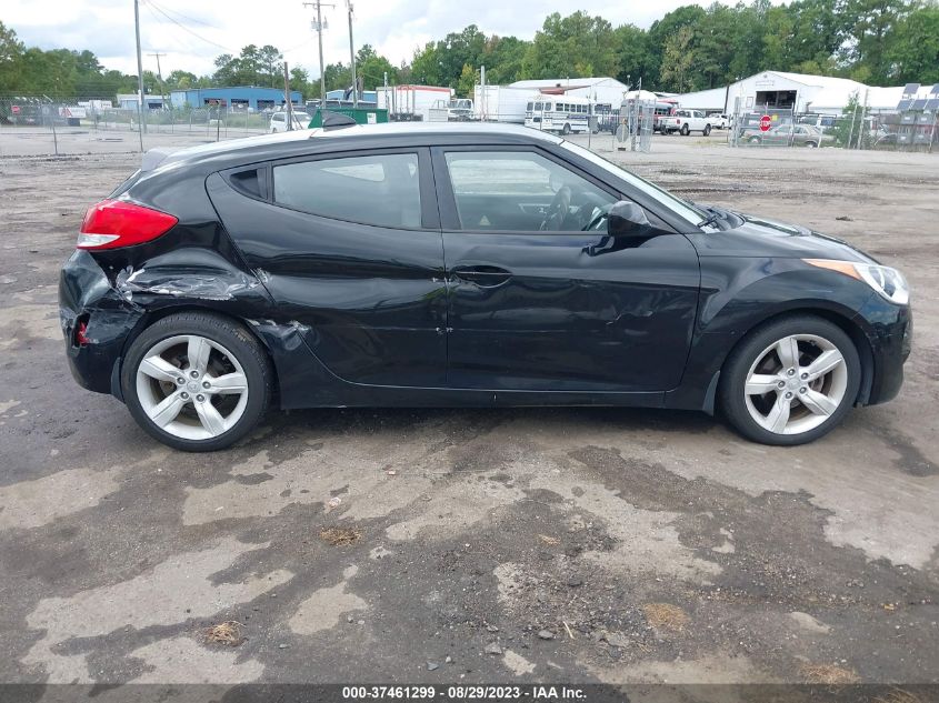 2013 HYUNDAI VELOSTER W/GRAY INT - KMHTC6AD7DU086913