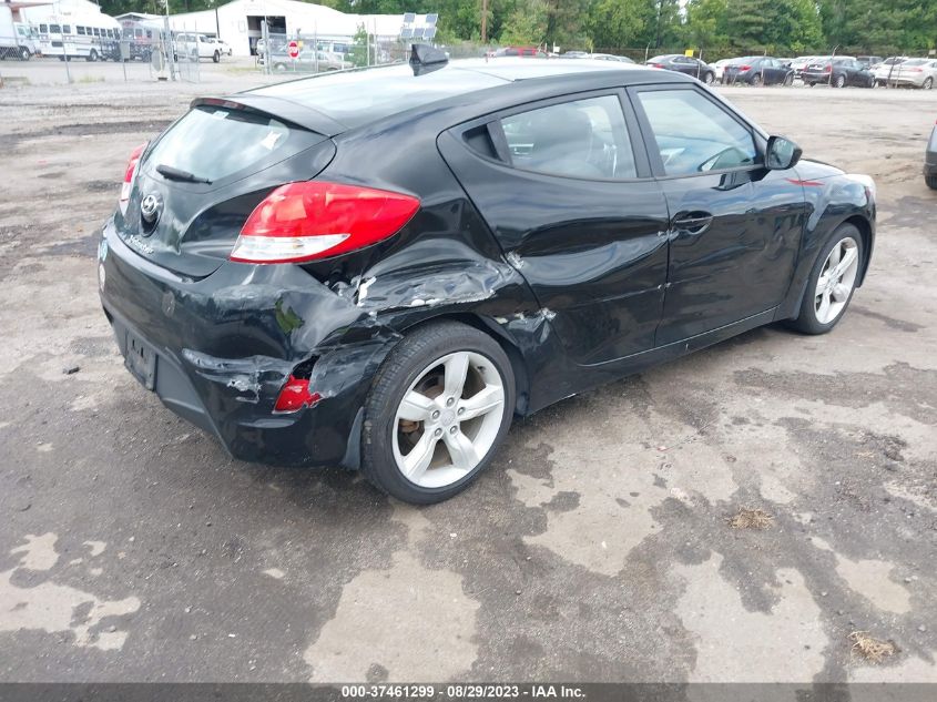 2013 HYUNDAI VELOSTER W/GRAY INT - KMHTC6AD7DU086913