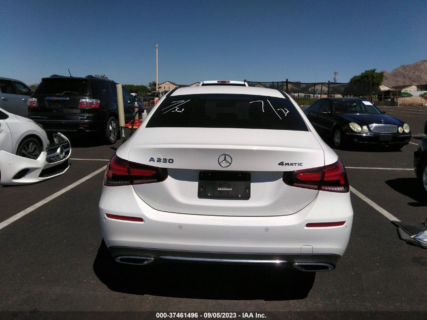 2022 MERCEDES-BENZ A-CLASS A 220 W1K3G4FB7NJ369793