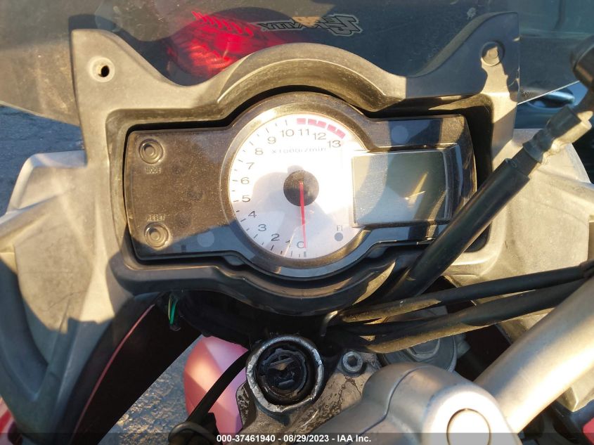2011 KAWASAKI LE650 C - JKALEEC16BDA01355