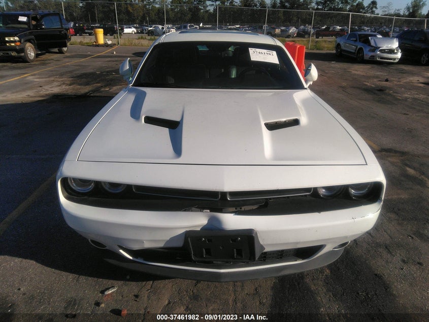 VIN 2C3CDZAG8JH258737 2018 DODGE CHALLENGER SXT PLUS