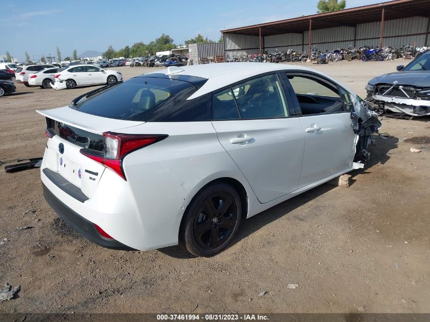 JTDKAMFU0M3129643 Toyota Prius L 4