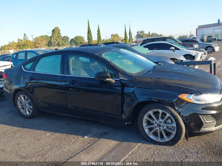 2020 FORD FUSION SE - 3FA6P0HD6LR150461