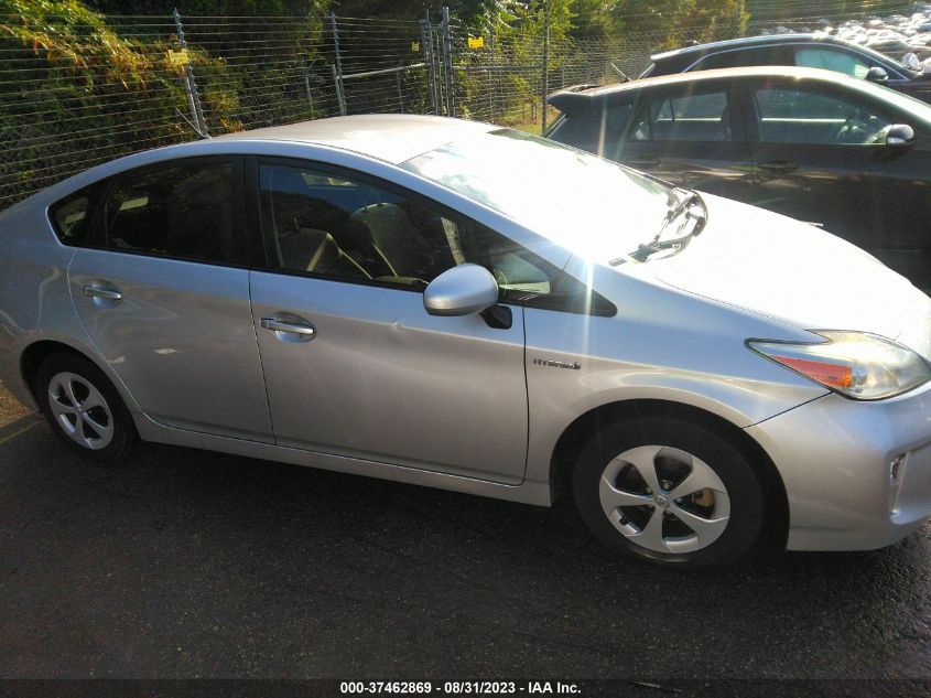 2015 TOYOTA PRIUS FOUR - JTDKN3DU2F1943289