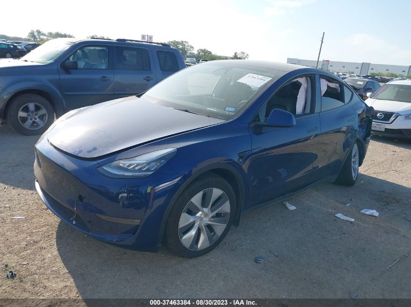 7SAYGDEE7PA139631 Tesla Model Y LONG RANGE 2