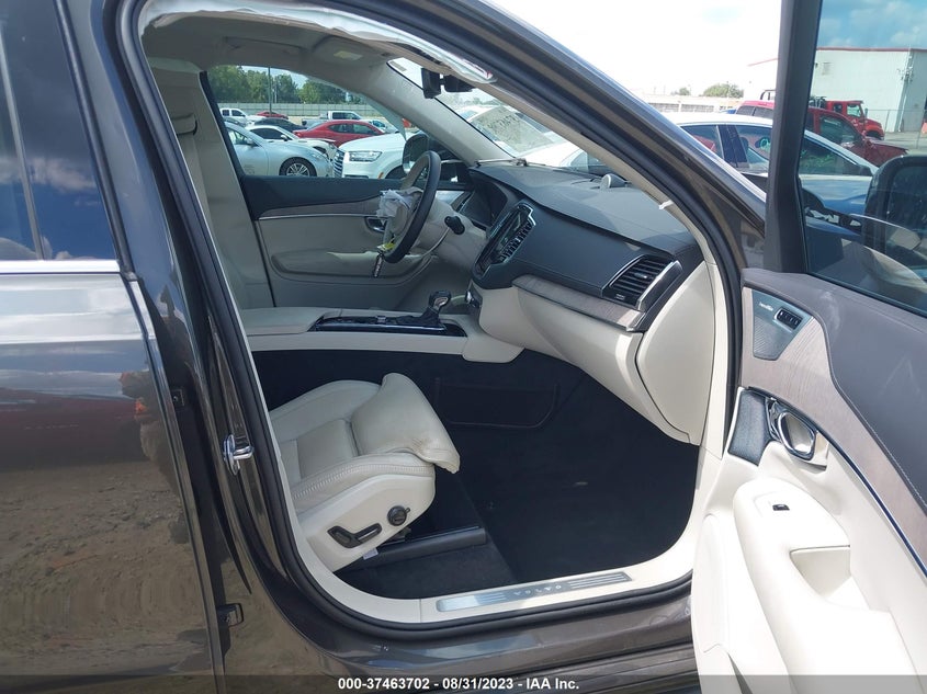 VIN YV4A221L9M1696860 2021 VOLVO XC90 INSCRIPTION