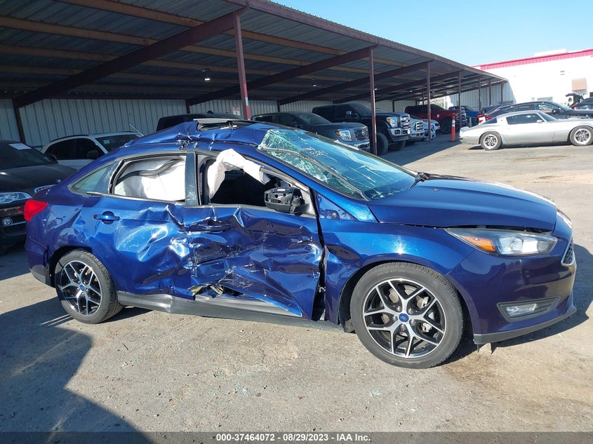 VIN 1FADP3H26HL327071 2017 FORD FOCUS SEL