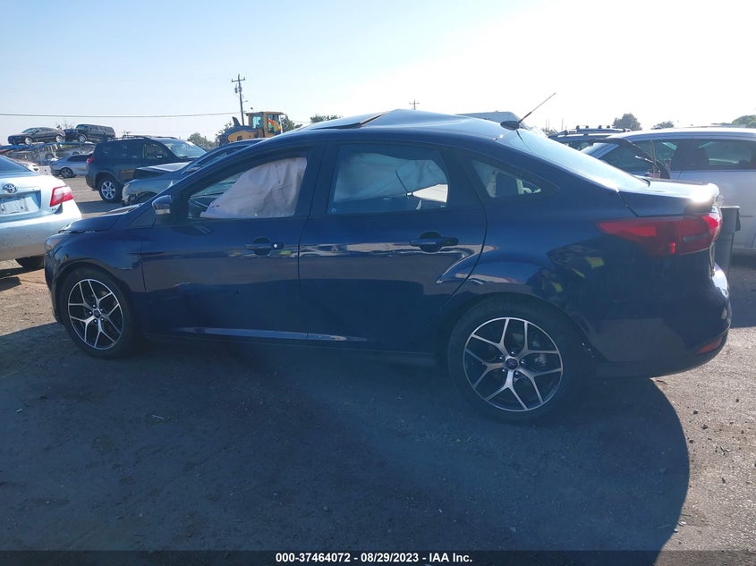 VIN 1FADP3H26HL327071 2017 FORD FOCUS SEL