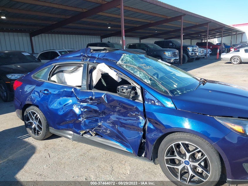 VIN 1FADP3H26HL327071 2017 FORD FOCUS SEL