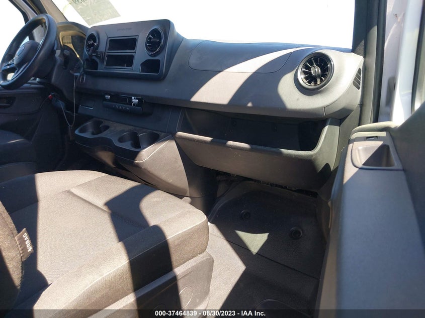 VIN WDYPF0CD1KP046088 2019 FREIGHTLINER SPRINTER CARGO VAN