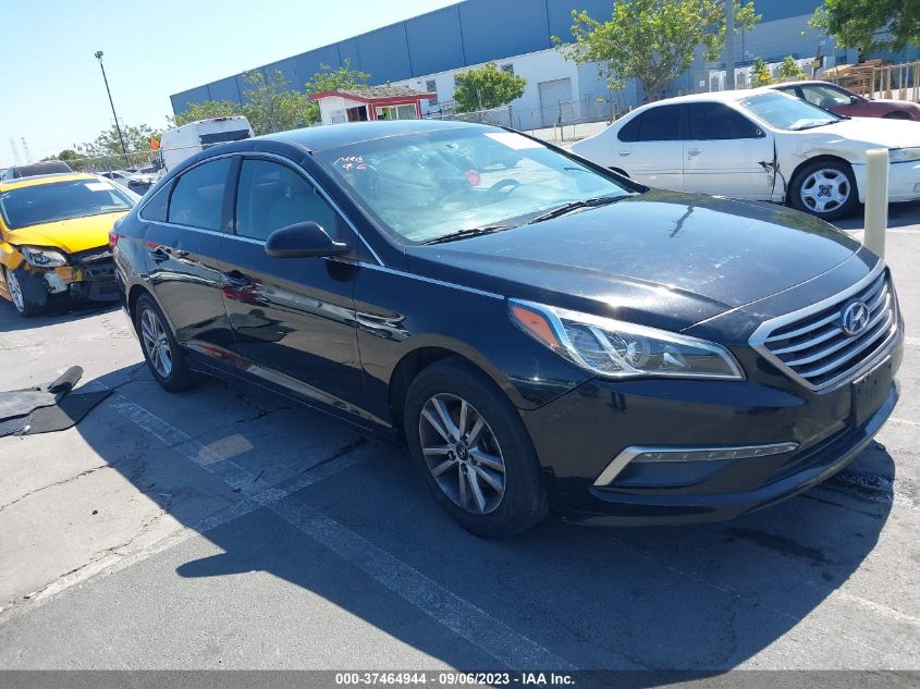 2015 HYUNDAI SONATA 2.4L SE - 5NPE24AF8FH014217