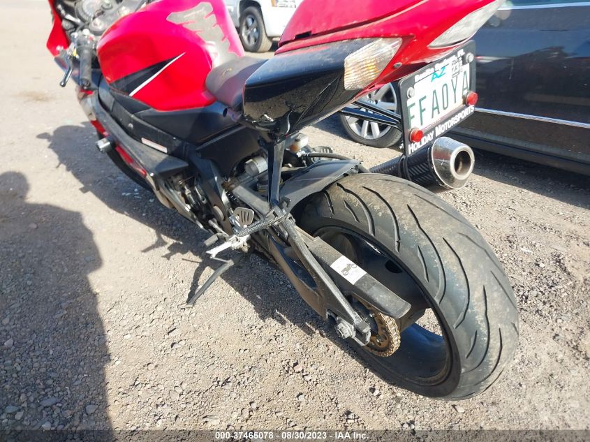 2006 SUZUKI GSX-R1000 JS1GT76A362107842