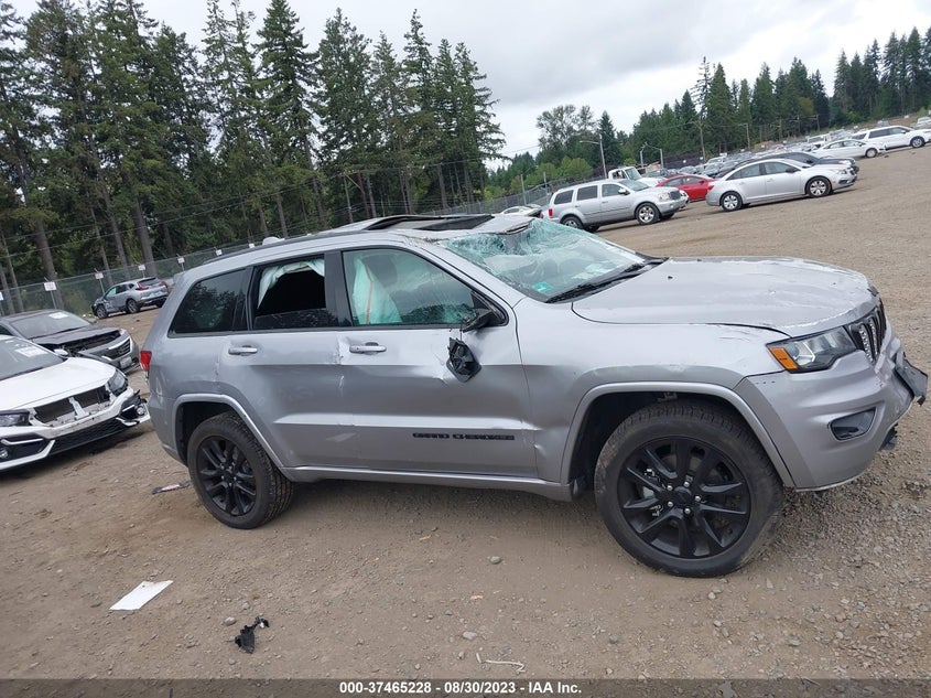 VIN 1C4RJFAG9JC286062 2018 JEEP GRAND CHEROKEE ALTITUDE