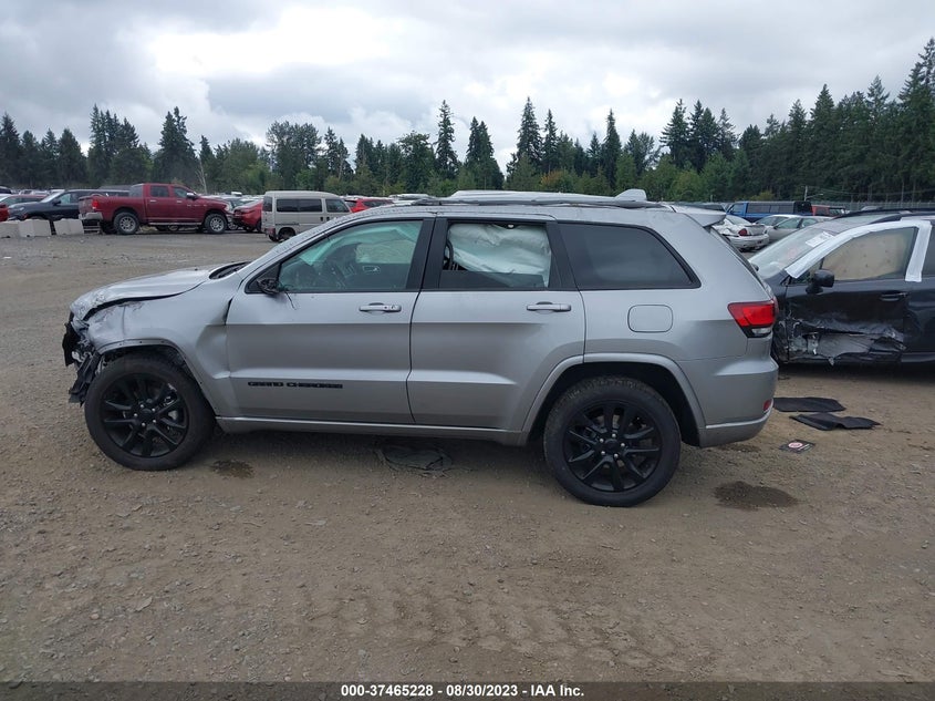 VIN 1C4RJFAG9JC286062 2018 JEEP GRAND CHEROKEE ALTITUDE