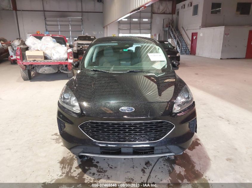 2021 FORD ESCAPE SE - 1FMCU9G63MUA39840