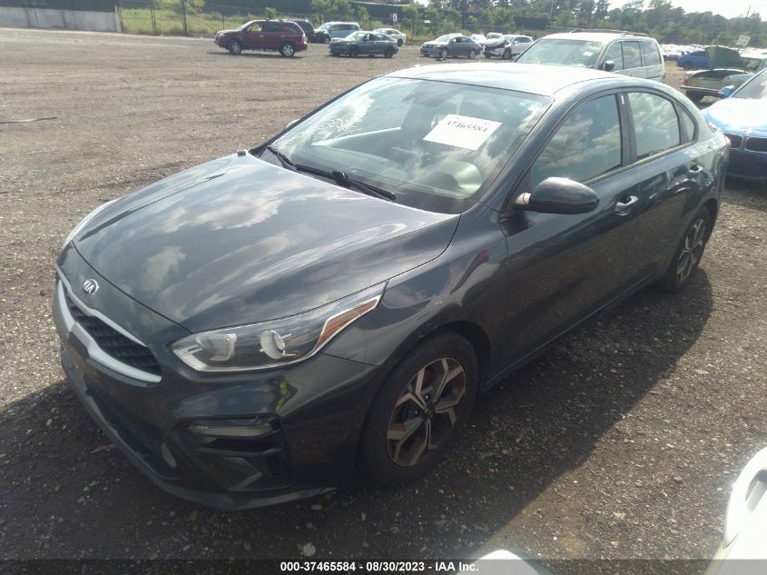 3KPF24AD0LE144043 Kia Forte LXS 2