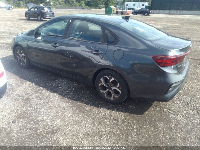 3KPF24AD0LE144043 Kia Forte LXS 3