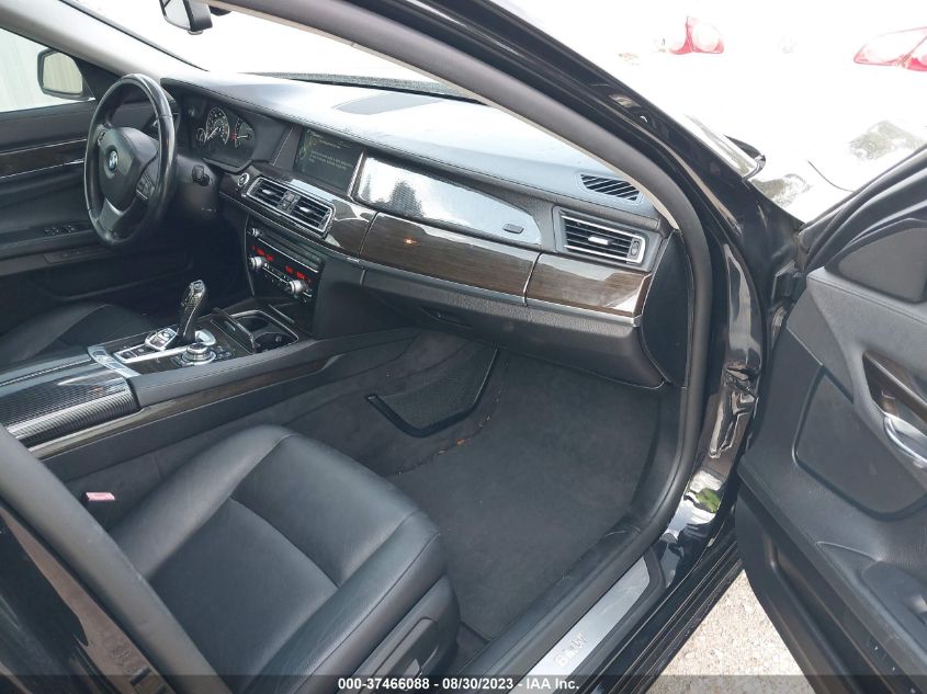 2013 BMW 7 SERIES 740I WBAYA6C56DC994939