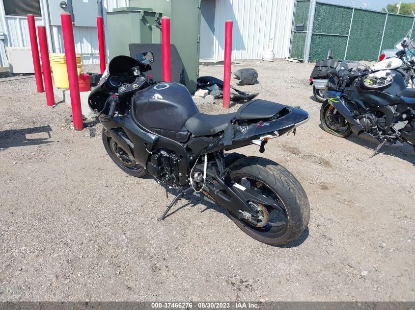 2019 SUZUKI GSX-R600 - JS1GN7FA1K7100234